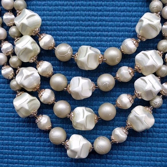 Vintage signed "Japan" bib bohemian necklace - Picture 3 of 6